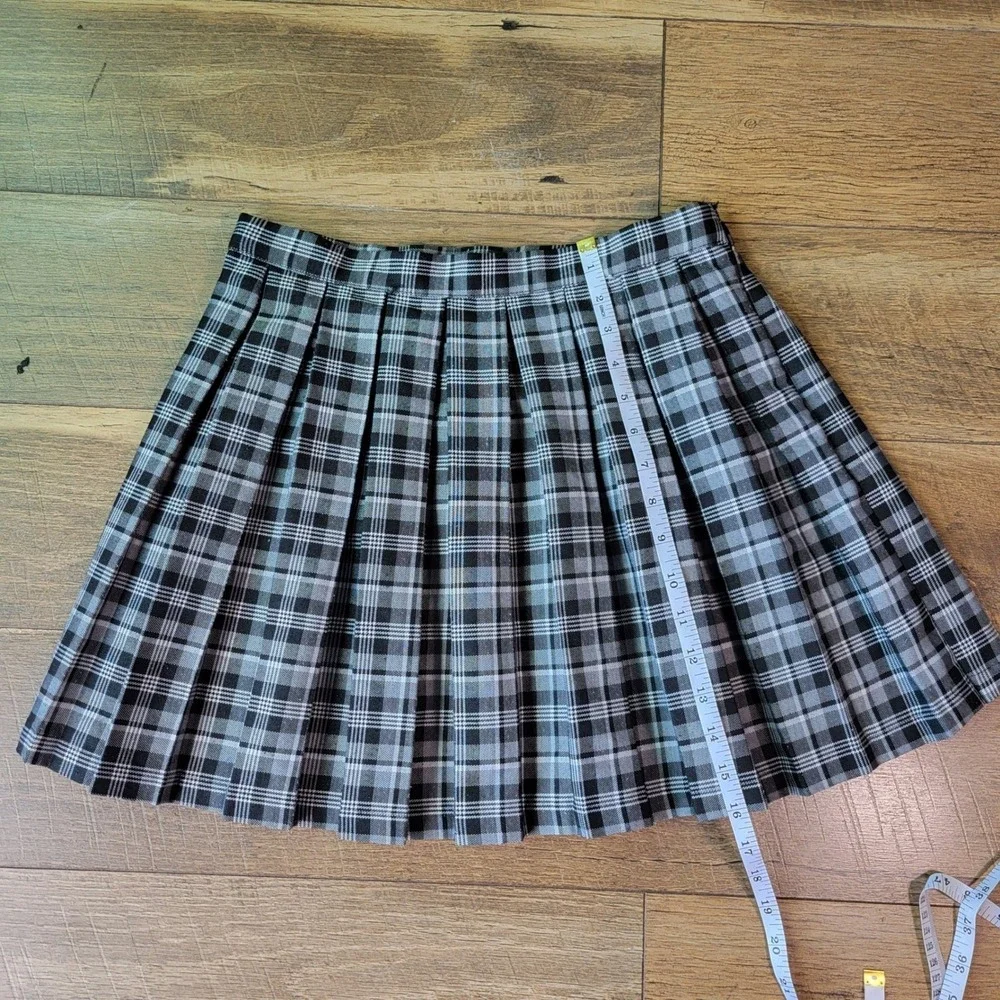 Cali 1850 Los Angeles Plaid Pleated Mini Skirt Black White Schoolgirl Womens M